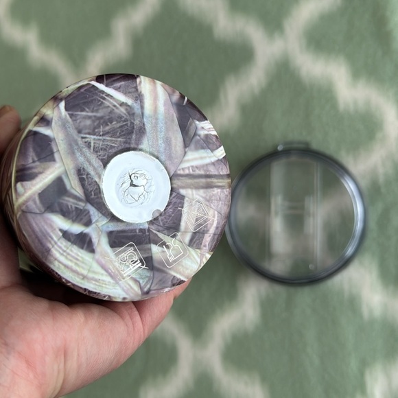 Camo Insulated Tumbler 30 oz - Picture 5 of 5